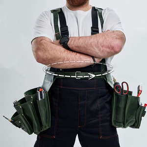 Ceinture porte-outils en cuir premium avec plusieurs compartiments, boucle pour marteau, quincaillerie durable, ajustement confortable, en vente - Product Image 3