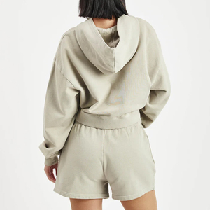 Ensemble sweat à capuche et short personnalisé pour femme, en polaire, pour l'hiver, 100 % polyester, respirant, avec impression de logo - Product Image 2