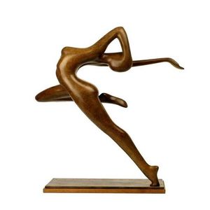 ประติมากรรมอะลูมิเนียมหล่อขึ้นรูปที่แสดงออกถึงจังหวะเชิงนามธรรม ความจริงใจของวัสดุ และภาพลักษณ์ที่สงบแต่ทรงพลัง - Product Image 4