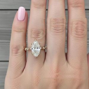 Anillo de Compromiso de Plata 925 con Moissanita Marquise de 2 Quilates, Diseño en V, Chapado en Rodio, Sin Níquel ni Plomo, Talla Personalizable - Product Image 4