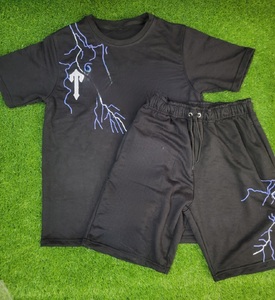ชุดเซ็ตเสื้อยืดและกางเกงขาสั้นคุณภาพสูงสำหรับทุกเพศ  รับสั่งทำตามแบบ พร้อมปักโลโก้  หลากหลายขนาด สไตล์ และดีไซน์  ใส่สบาย - Product Image 3