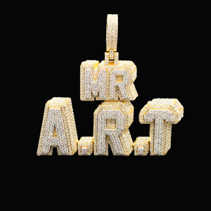 Pendentif Couronne de Luxe Personnalisé en Diamant Givré - Le Légendaire Pendentif Glacé pour Homme Plaqué Or, Idéal pour Fêtes Hip Hop/Cadeau - Product Image 1