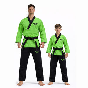 Uniforme de Karate Personalizado al por Mayor, Conjunto de Gi de Artes Marciales Verde y Negro con Cinturón, Traje de Entrenamiento Premium para Hombres y Niños - Product Image 1