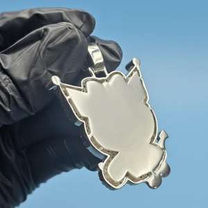 Colgante de Personaje de Dibujos Animados Totalmente Cubierto de Piedras, Colgante de Plata 925 Estilo Hip Hop, Diseño Personalizado, Colgante de Dos Tonos con Múltiples Piedras - Product Image 6