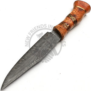 Cuchillo de Supervivencia y Caza Ambidiestro de Acero Damasco con Hoja de 8 Pulgadas, Edición Nueva Superior, Hecho a Mano con Mango de Madera de Olivo y Latón - Product Image 6