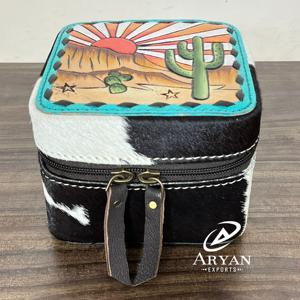 Organizador de Joyas de Cuero de Vaca Pintado a Mano con Diseño de Cactus y Amanecer, Estilo Occidental, Mini Estuche Portátil para Joyas, Expo Marzo 2026 - Product Image 1