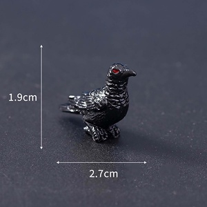 Figura de cuervo en miniatura de Halloween, decoración de casa de muñecas de resina, modelo de pájaro negro para juego de simulación - Product Image 6