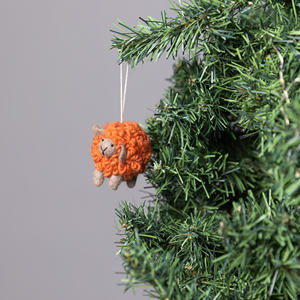Ornement de Noël en feutre fait main en forme de mouton, diffuseur d'huiles essentielles en laine, figurine animale en feutre, vente en gros - Product Image 6