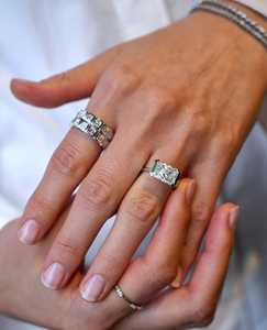 Bague solitaire moderne en diamant taille radiant de 3,00 carats, cultivé en laboratoire, en or blanc 14 carats, unisexe, pour mariage, fête, cadeau pour amis - Product Image 4