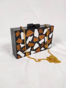 Pochette en résine avec poignée personnalisable en couleur/taille/forme, artisanat fait main, artisanat tendance, pochette pour femmes pour les mariages, cadeaux, meilleur prix - Product Image 5