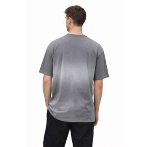 T-shirts pour hommes en coton épais délavé style vintage, coupe ample streetwear, broderie chenille vieillie, production OEM personnalisée en gros - Product Image 2