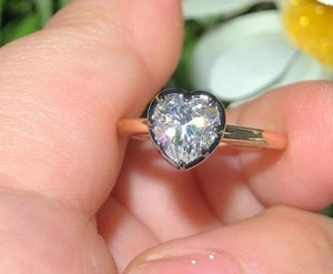 Anillo Solitario Romántico con Corazón de Circonita Cúbica, Joyería de Oro Sólido para Mujer, Diseño de Anillo de Compromiso con Engaste de Bisel, Regalo Sorpresa para Novia, Aniversario - Product Image 1