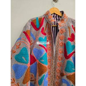 เสื้อแจ็คเก็ตซูซานีงานฝีมือจากราชสถาน ผ้าฝ้าย 100% คอตั้ง ลายดอกไม้ สำหรับผู้หญิง สวมใส่ในงานปาร์ตี้ ฤดูใบไม้ร่วง/ฤดูหนาว/ฤดูใบไม้ผลิ - Product Image 2