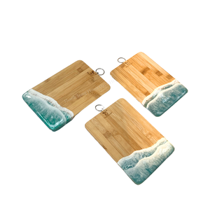 Planche à découper en bois TropiWood rectangulaire avec poignée en résine violette à motif ondulé - Product Image 5