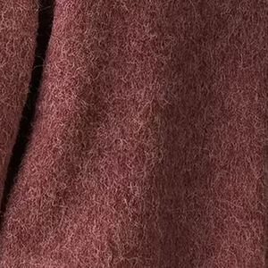 Pull en acrylique épais personnalisé pour homme, imprimé lettres rouges, tricoté, anti-boulochage, logo frontal, manches classiques, pour l'automne - Product Image 2