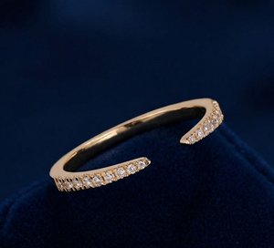 Bague de mariage ouverte empilable pour femme en or 14 carats avec diamant de laboratoire plaqué rhodium 0,16 carat, bijou minimaliste 2,80 g - Product Image 2