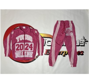 Conjunto deportivo cortavientos personalizado con pantalones jogger y chaqueta transpirable de dos piezas para hombre con apliques bordados. - Product Image 6