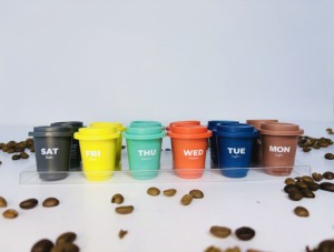 Café instantáneo liofilizado: Set de cápsulas de café coloridas con etiquetas diarias para amantes del café instantáneo - Product Image 2