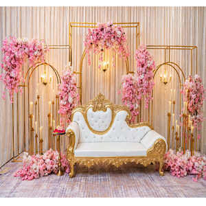Canapé italien inspiré des mariages indiens, décoration de mariage indienne, canapé de style français, scène de mariage à thème moderne, causeuse pour scène de mariage, Australie - Product Image 1