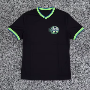 เสื้อฟุตบอลทีมสั่งทำพิเศษ 150GSM โพลีเอสเตอร์ 100% พิมพ์ลายด้วยความร้อน OEM ODM MOQ 10 - Product Image 1