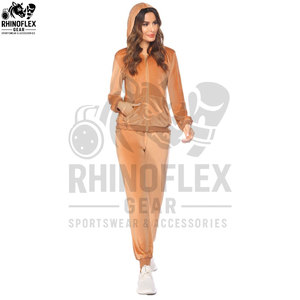 Ensemble de survêtement deux pièces en velours brodé pour femme, coupe ajustée, style streetwear, décontracté, pour l'entraînement et la détente, couleur unie - Product Image 2