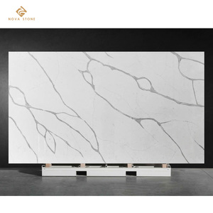 Losa de Cuarzo Jumbo NV834 de 3500x2000mm, Losa de Piedra de Cuarzo Sintético Calacatta para Mesita de Noche, Ideal para Hoteles - Product Image 1