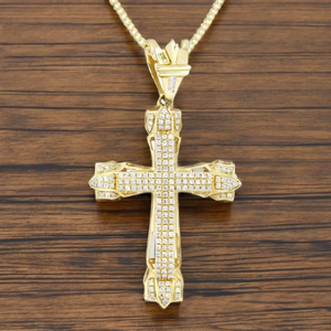 Pendentif Croix Chrétienne en Or Jaune Massif 14K, Sertie de Diamants de Laboratoire, Fait Main, Pendentif en Or avec Diamants CVD - Product Image 1