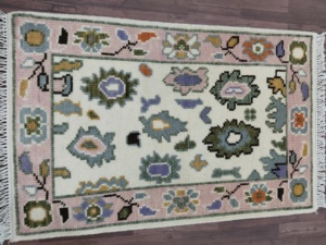 Nouveau tapis abstrait rose noué à la main |   Petit tapis fait main en laine inspiré de l'Oushak, adapté aux animaux domestiques, antidérapant, très résistant, pour la maison - Product Image 4