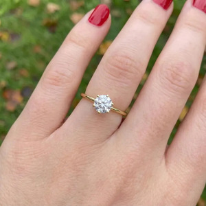 Anillo de Compromiso Clásico de Oro de 18K y Plata de Ley 925 con Diamante Cultivado en Laboratorio de Corte Redondo de 6 Puntas - Product Image 3