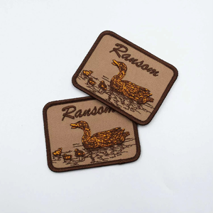 Patchs thermocollants 3D personnalisés en feutre non tissé et PVC, avec logo brodé, à scratch et à sequins, pour la décoration de chapeaux – Vente chaude - Product Image 4