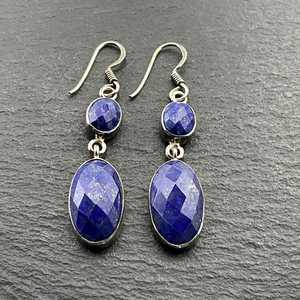 Boucles d'oreilles pendantes fantaisie en argent sterling et lapis-lazuli vintage, bijoux faits à la main avec pierres précieuses bleues, cadeau élégant pour femmes - Product Image 1