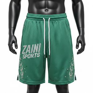 กางเกงกีฬาผู้ชายผ้าโพลีเมชคุณภาพสูง สีเขียวป่า แต่งแถบข้างตัดสี พิมพ์ลายสกรีน ประดับคริสตัล โลโก้สั่งทำพิเศษ กางเกงตาข่ายผู้ชาย - Product Image 6