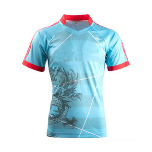 เสื้อฟุตบอลผ้าโพลีเอสเตอร์ 100% เนื้อนุ่ม แห้งเร็ว กันน้ำ ดีไซน์เพื่อการเคลื่อนไหวที่ง่ายดาย สไตล์ที่ได้รับแรงบันดาลใจสำหรับการแข่งขันแบบสบายๆ - Product Image 1