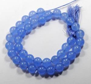 ลูกปัดหินแคลเซโดนีสีน้ำเงินธรรมชาติทรงกลมเรียบ สำหรับทำเครื่องประดับ ขายส่ง - Product Image 1