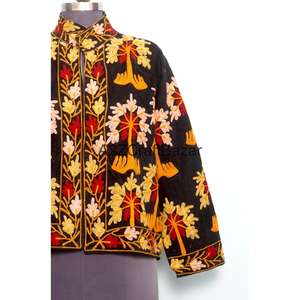 Chaqueta Acolchada Ecológica con Bordado Floral, Cuello Mandarín, Botones, Forro de Algodón a Rayas, Hecha a Mano, para Invierno, Otoño y Primavera - Product Image 2