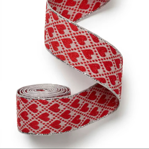 ริบบิ้นตกแต่งลายหัวใจสีแดงขอบสีเงินจากนีลคามัล อินดัสทรีส์ ผลิตจากโพลีเอสเตอร์ สำหรับห่อของขวัญและบรรจุภัณฑ์ - Product Image 1
