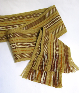 Cinturón Tejido Multicolor de 4 Pulgadas de Ancho – Cinturón Hecho a Mano para Disfraces y Moda - Product Image 3