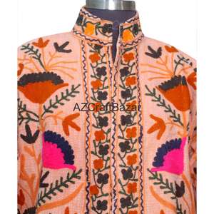 Blusa de Mujer con Cuello en V, Diseño Floral Vintage, Bordado Suzani TNT Multitemporada, Diseño Dibujado a Mano, Ecológica, Transpirable y de Secado Rápido - Product Image 3