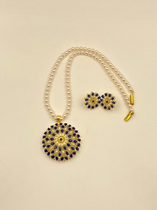 Conjunto de Collar y Pendientes RAY FINE ORNATES, Moderno, Chapado en Oro, con Zafiro Azul, Hecho a Mano, con Perlas - Product Image 3