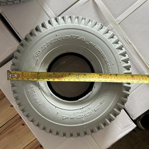 Pneu pneumatique Innova 3.00-4 10*3 260*85 IA2805 gris blanc pour scooters de mobilité, petits karts, chariots à main, chariots de jardin - Product Image 2