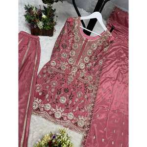 Conjunto de Traje de Diseñador para Mujer con Bordado Elegante y Trabajo de Lentejuelas - Product Image 5