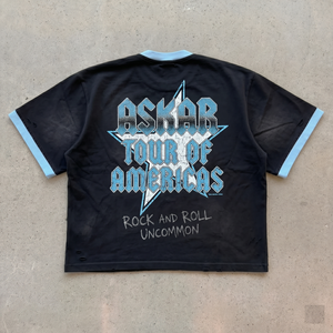 เสื้อยืดแขนสั้นสีดำสำหรับผู้ชายของอัสการ์พร้อมขอบตัดสีตัดกัน ลายพิมพ์วงดนตรีร็อควินเทจ คอกลม สไตล์ผ้าฝ้ายเจอร์ซีย์ - Product Image 3