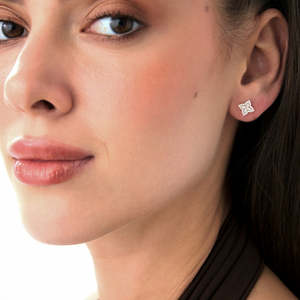 ต่างหูสตั๊ดทรงกลีบดอกไม้ต่างหูเพชรโมอิสสีทอง14k ประดับอัญมณีสีเงินสเตอร์ลิง925 - Product Image 3