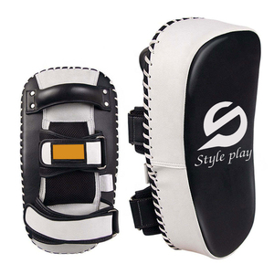 Équipement de boxe en cuir et PU personnalisé de qualité supérieure, bouclier de protection pour les pieds, durable, respirant, respectueux de l'environnement, pour l'entraînement - Product Image 1