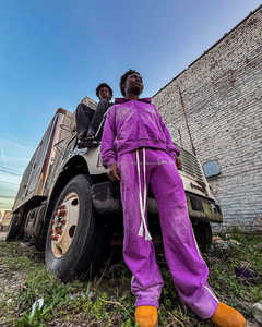 Ensemble deux pièces vintage personnalisé pour hommes Costume de jogging évasé à motif solide Jogging à capuche avec sérigraphie Survêtements délavés au soleil - Product Image 3