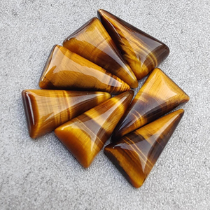 Cabochon en œil de tigre naturel, forme triangulaire, dos plat, pierre précieuse calibrée pour la fabrication de bijoux - Product Image 4