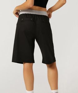 Women Fitness Black <b>Knee</b>-Length Shorts with Gray Waistband Shorts Manufacturers in Pakistan Casual Loose Fit Women Shorts - Product Image 4
