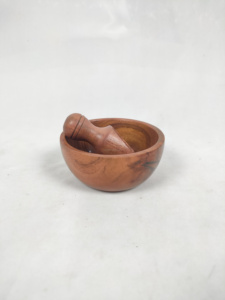 Cuencos de madera hechos a mano con cucharas de madera, hechos a medida en tamaños personalizados, ideales para tiendas de decoración del hogar y como regalo. - Product Image 4