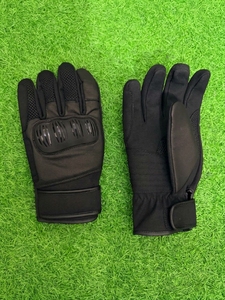 Colección de Guantes de Motocicleta, Guantes de Cuero Vacuno Negro para Motociclismo con Protección para los Nudillos y Detalles Rojos - Product Image 5