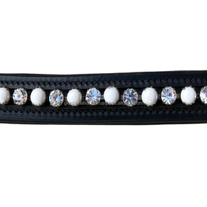 Elegante banda de cejas de caballo de cuero de sillín inglés negro con cristales transparentes brillantes y banda de cejas de canal vacío con incrustaciones de perlas blancas - Product Image 3